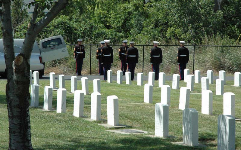 061204_2211